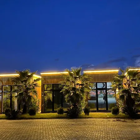 Havana House Nyaraló Sakës